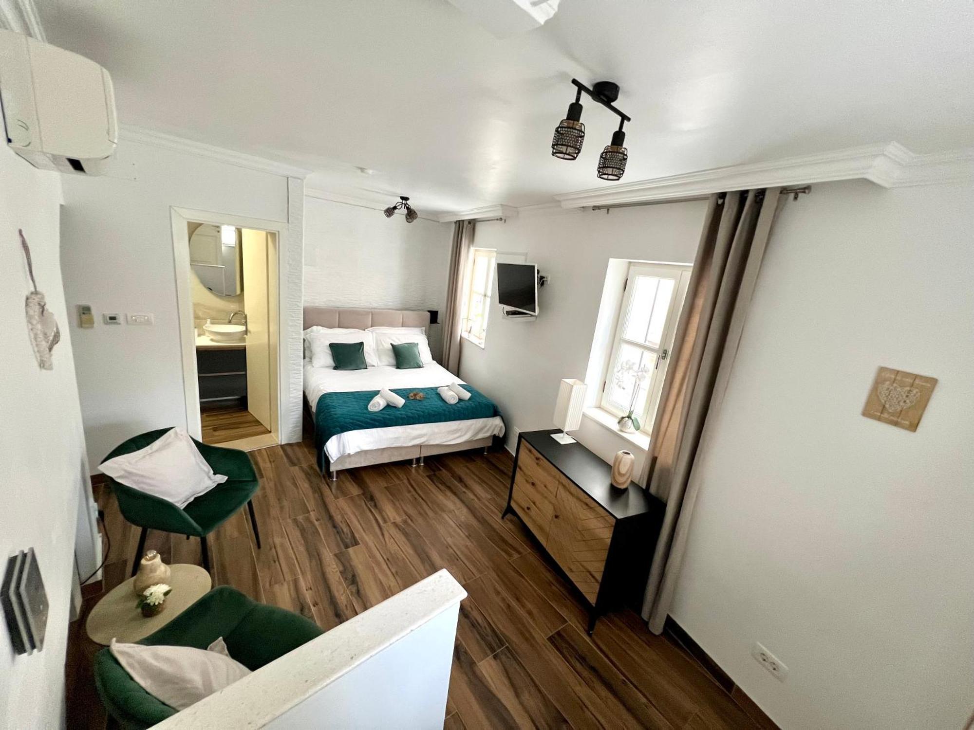 Daky Guest house