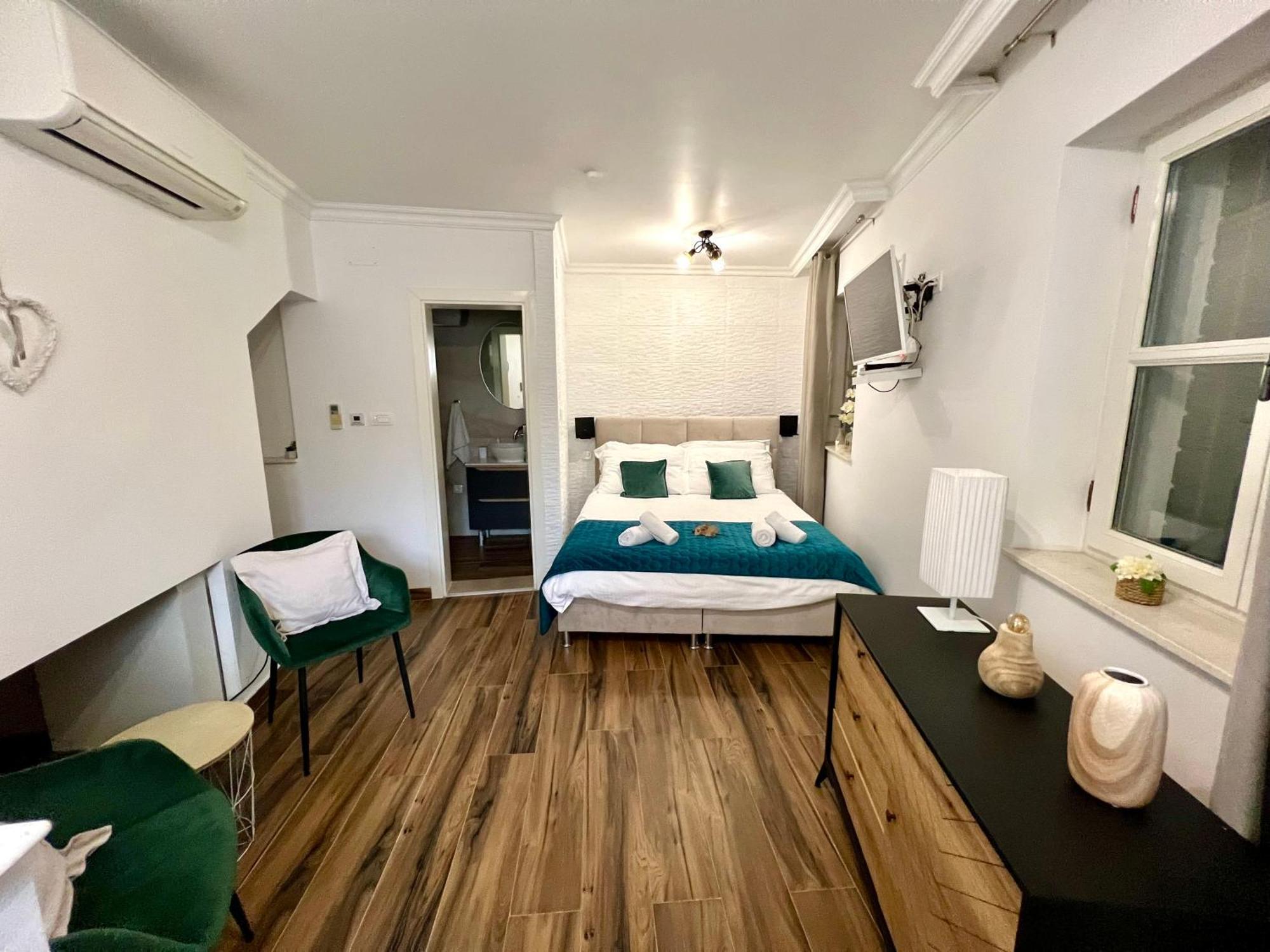 Daky Guest house 4*